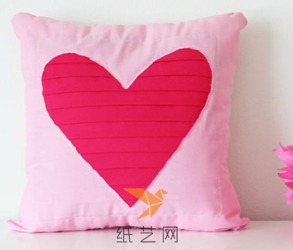 Romantic Heart Shaped Pillow Valentine’s Day Gift Making Tutorial