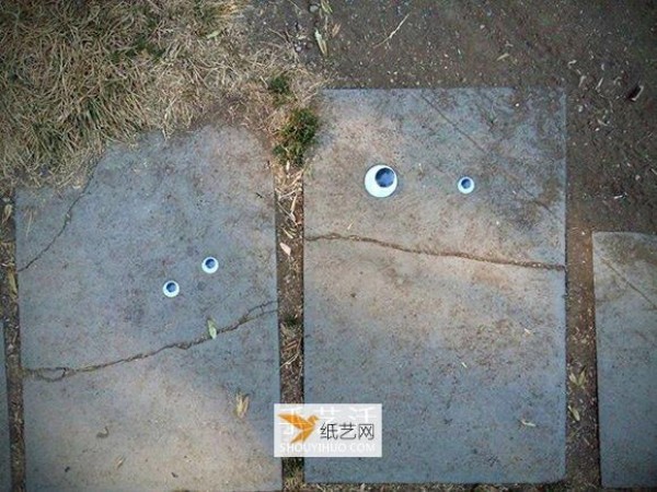 Paste movable eyeballs to make ordinary streets interesting