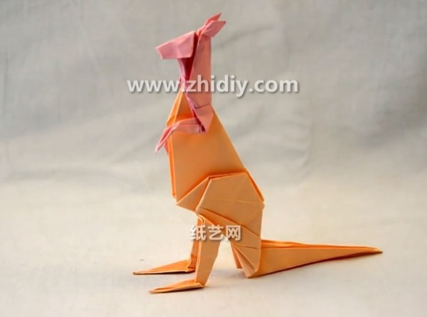 Origami video tutorial for origami kangaroo