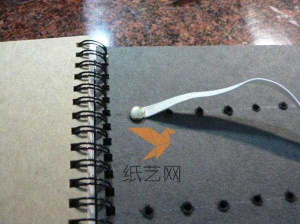 Tips for life: a tutorial on making a notebook that can be inserted into a pen