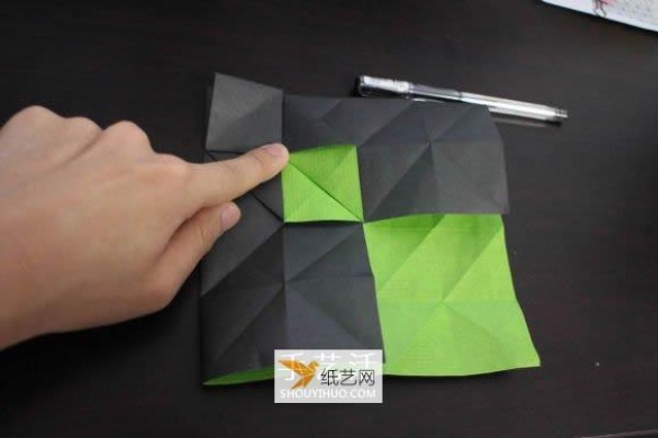 How to fold the Nike logo using origami