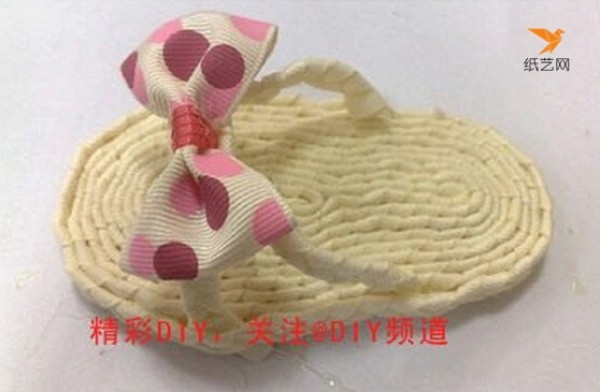 Detailed tutorial on hand knitting simple and cute baby bow slippers