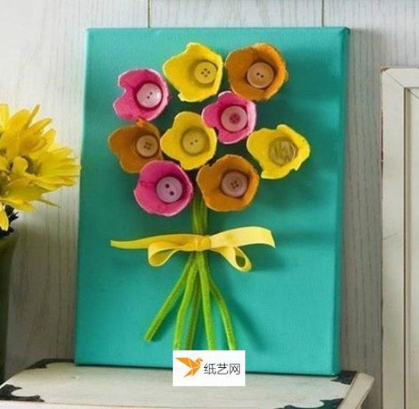 Three-dimensional flower decoration painting made by reusing egg trays