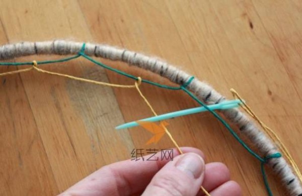 A simple dream catcher making tutorial (the middle is a ready-made woven mat)