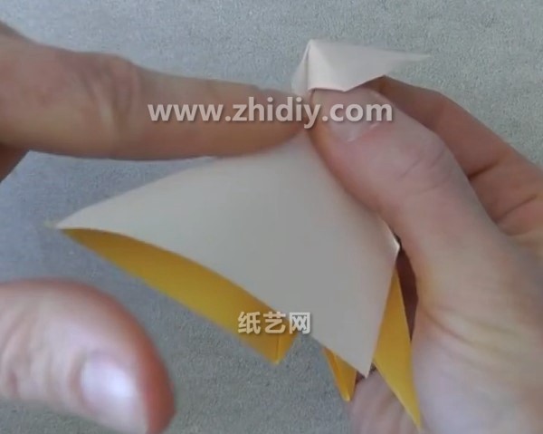 Tutorial on how to make a three-dimensional origami duck