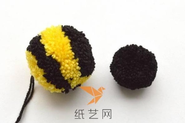 Cute handmade yarn ball bee tutorial