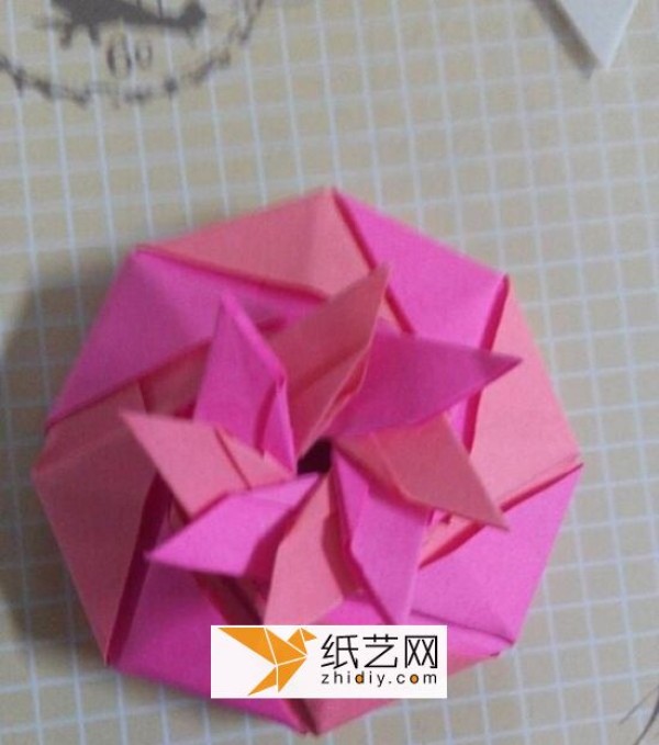 Simple Chinese Valentines Day origami gift box tutorial