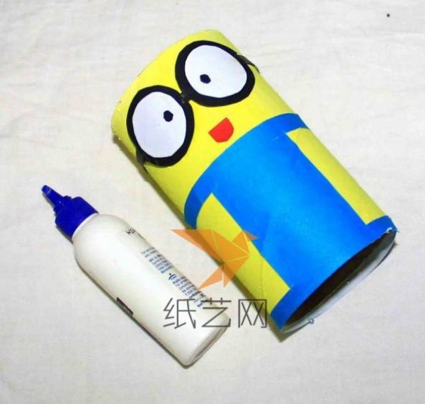 DIY tutorial for children to make minion by using waste toilet paper tubes