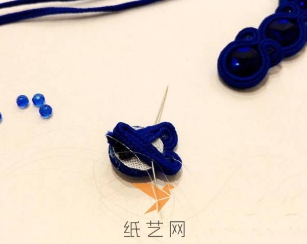 Classical and dignified DIY braided necklace Spring Festival gift making tutorial