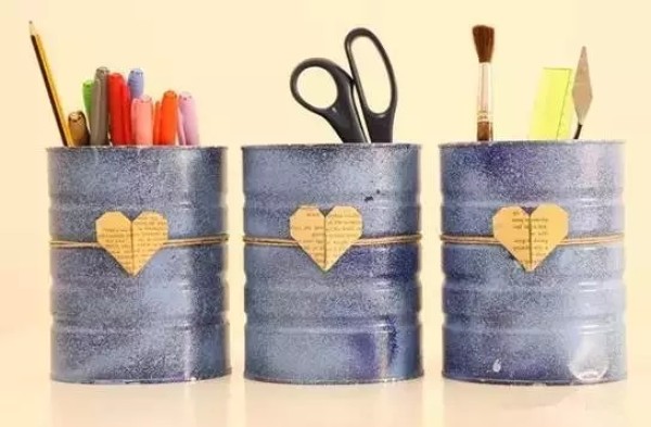 Turn waste into treasure, you can use the tin cans at home like this! Transform into a pen holder!