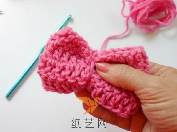 Beautiful crochet bow making tutorial