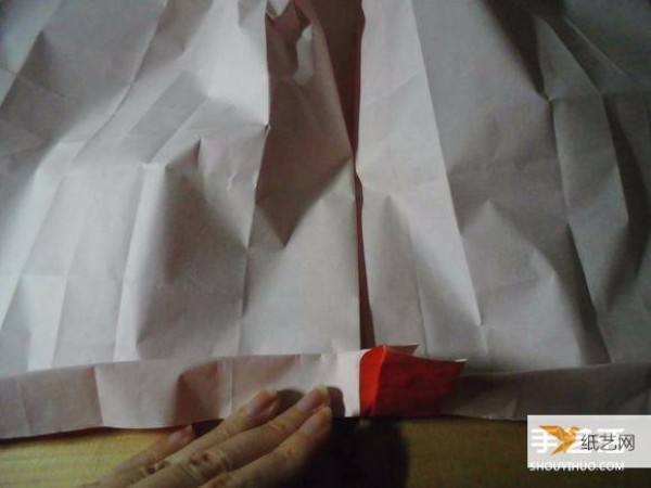 I was dumbfounded after reading the step-by-step pictures of Gu Fan Yuanyings creative origami painting.