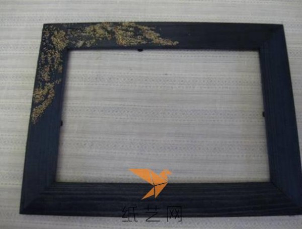 Tutorial on how to make an old photo frame for New Year’s gift with a new look