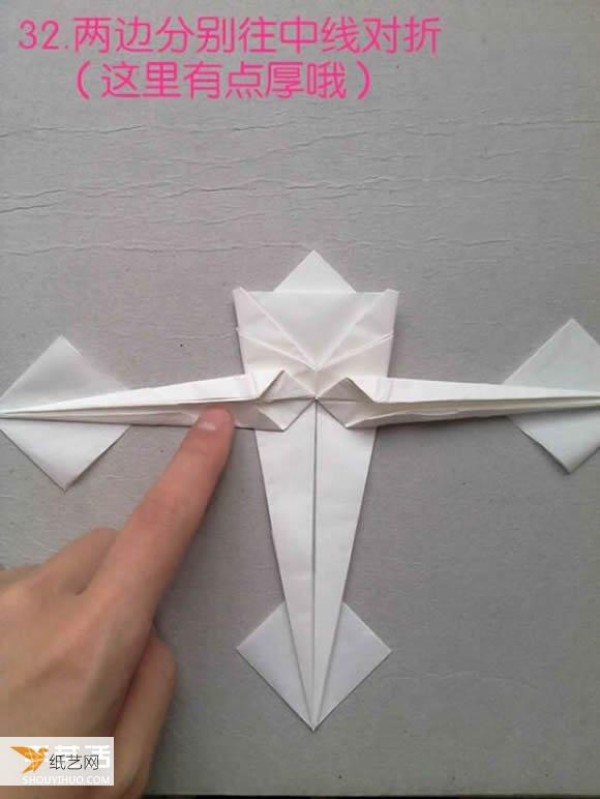 Detailed method and illustrated steps of folding a three-dimensional egret using origami