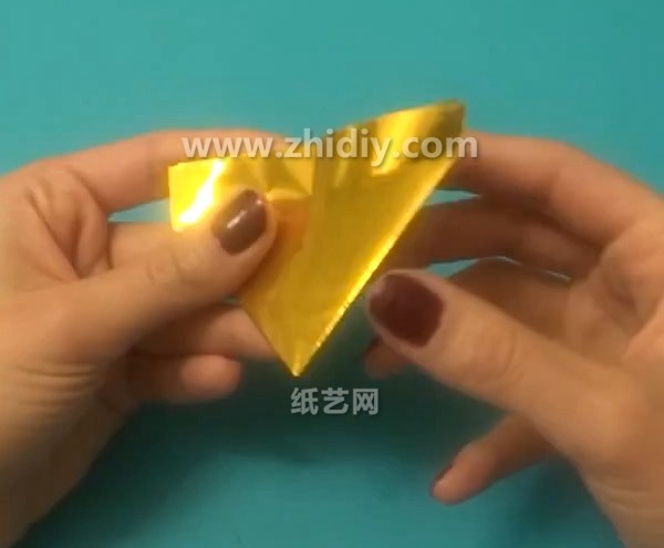 Tutorial on how to make simple handmade origami butterflies