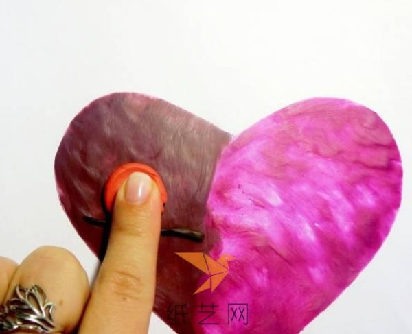 Tutorial on making beautiful heart-shaped owl and rose flower clay for Valentine’s Day gift