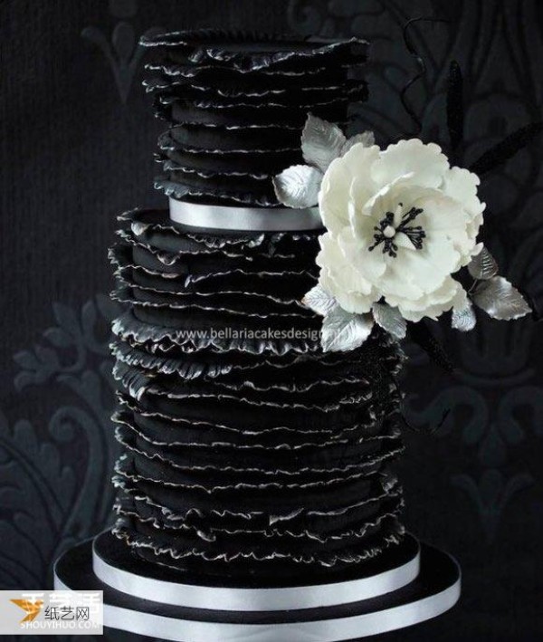 Happy wedding! Specially creative wedding cakes make your wedding a highlight