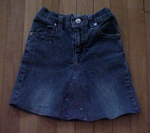 DIY tutorial for transforming old jeans into denim skirts