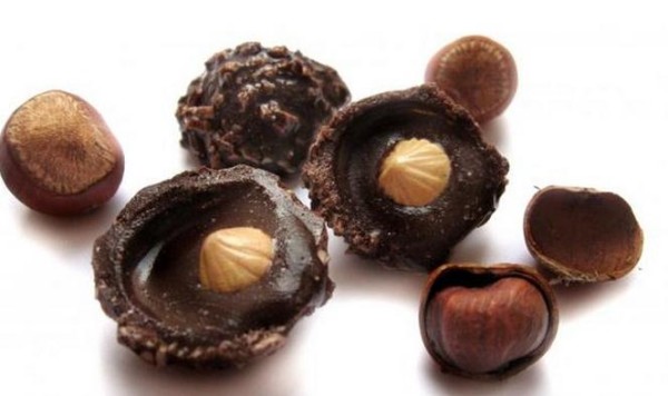 Tutorial on how to make delicious Ferrero Rocher chocolate with ultra-light clay