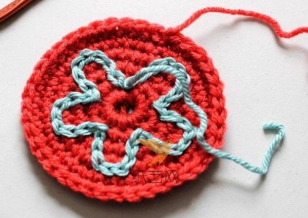 Tutorial on making beautiful crochet coasters as a New Year gift