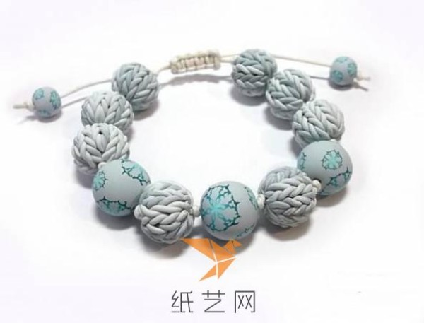 Tutorial on how to make a Valentine’s Day gift bracelet with braided style beads made of ultra-light clay