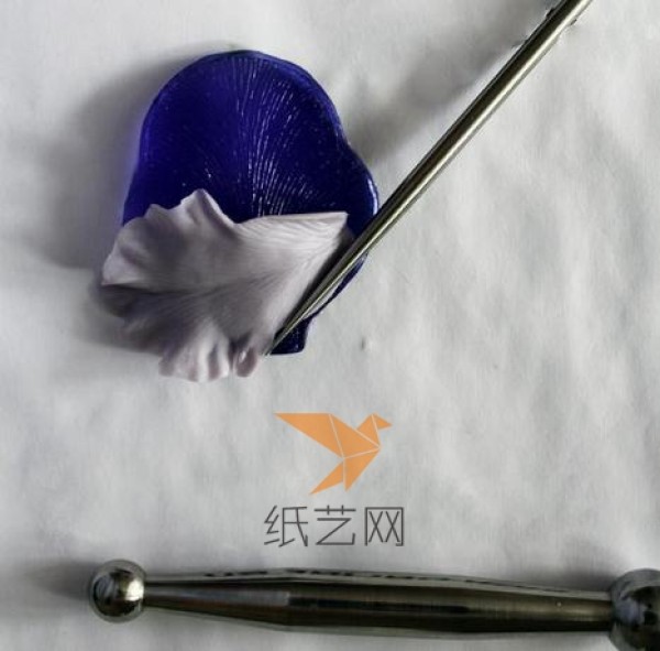 Teach you step by step how to make ultra-realistic iris flowers with ultra-light clay