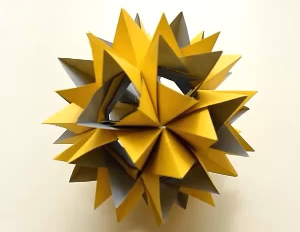 Tutorial on how to make three-dimensional handmade origami flower balls