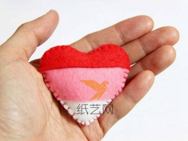 Beautiful handmade nonwoven heart-shaped Valentine’s Day decoration DIY tutorial