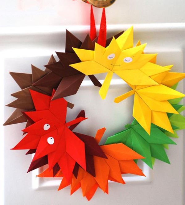 Tutorial on making origami maple leaves for autumn decoration