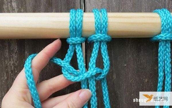 Tutorial on how to knit a comfortable swing by hand