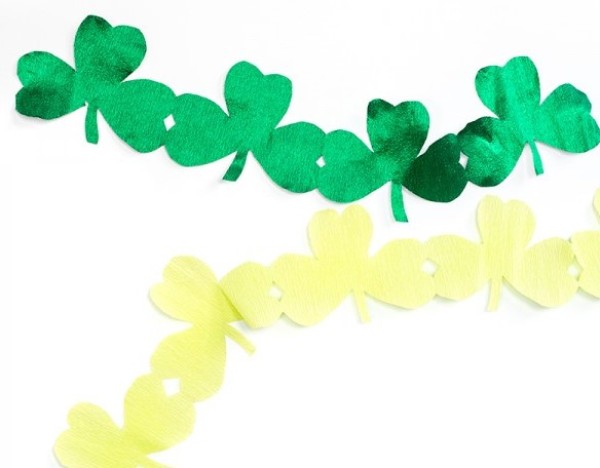 Cut out a four-leaf clover from crepe paper