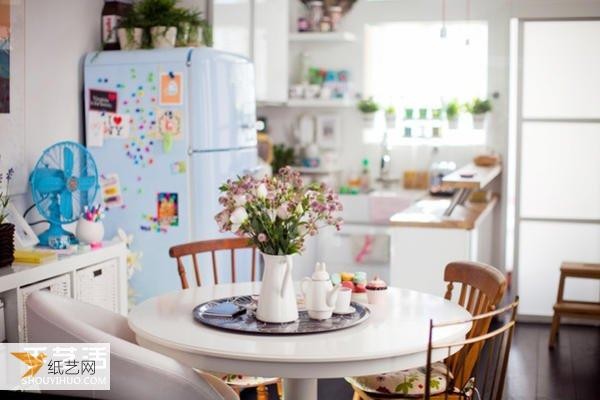 A dreamy and exquisite home, a sweet 33-square-meter apartment in France.