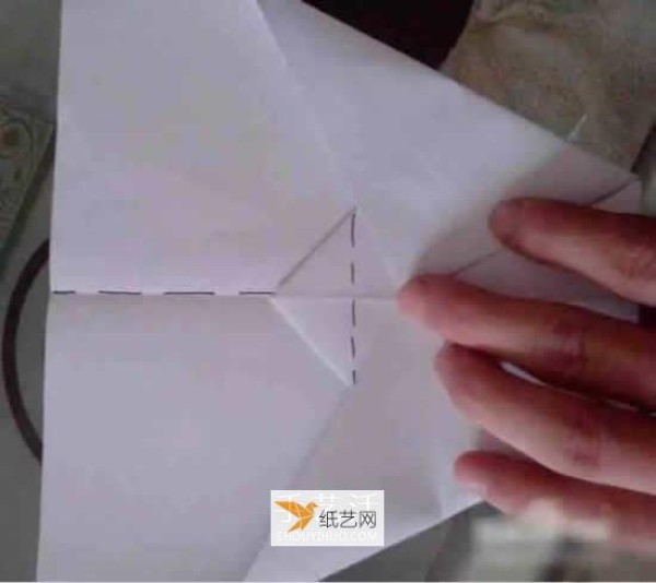 Tutorial on the simplest folding method of paper airplanes