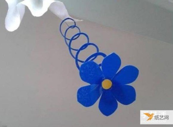 Simple and fun paper-cut spring flower handmade tutorial for children to make