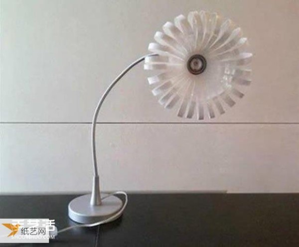 How to make a handmade desk lamp shade using plastic yogurt bottles