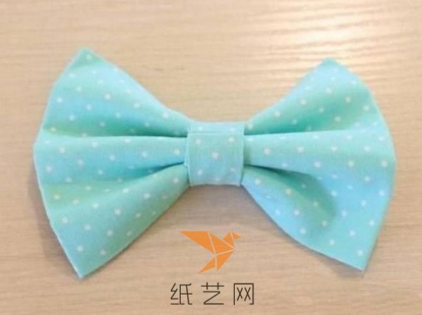 Beautiful and lovely handmade fabric bow decoration making tutorial