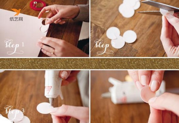 The method of making such beautiful paper flowers is very simple.