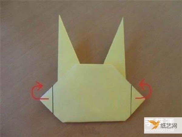 Simple illustrated tutorial for making cute Pikachu by hand folding