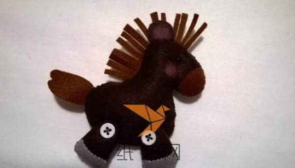 Tutorial on how to make a cute non-woven pony doll for Christmas gifts