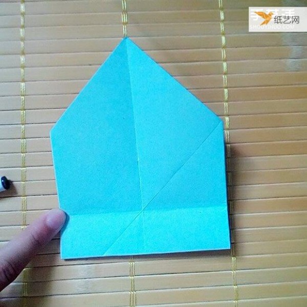 Illustration of the specific folding method of the exquisite-looking octagonal Chinese Valentines Day gift box carton