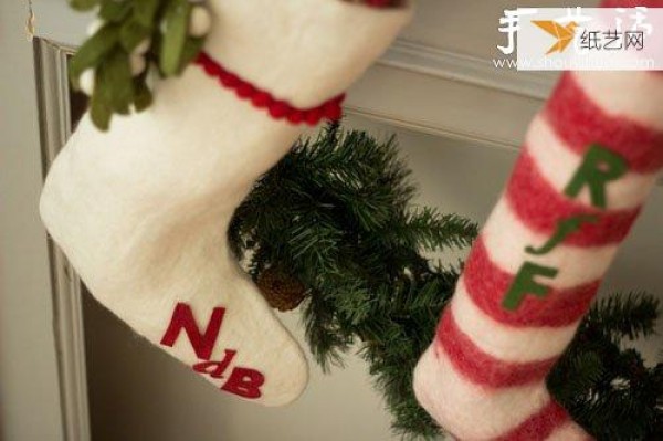 How to make Christmas stockings that look thick, long and very warm by hand