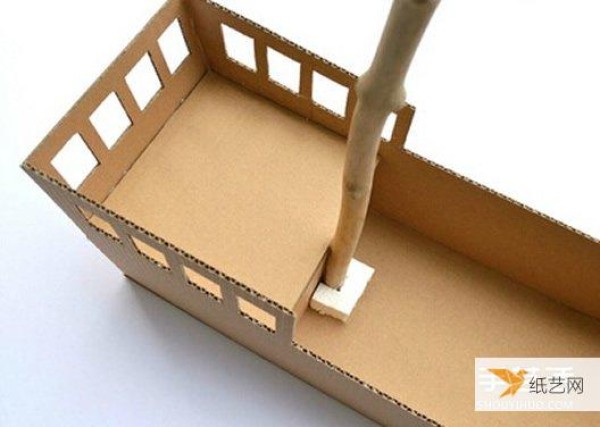 How to make a personalized childrens pirate ship model using corrugated paper