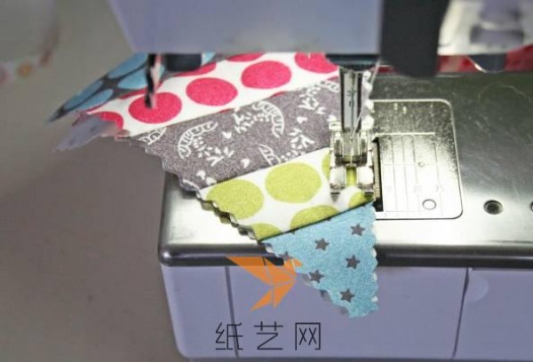 Tutorial on making small decorative flags for Mid-Autumn Festival