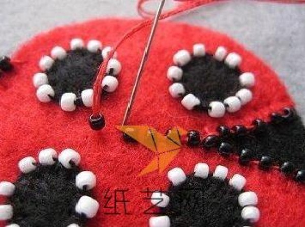 Cute little ladybug brooch making tutorial