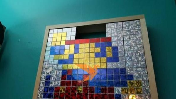 Making wall paintings using Rubiks Cube puzzles