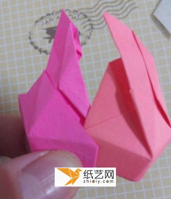 Simple Chinese Valentines Day origami gift box tutorial