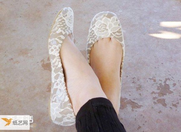 Illustrated tutorial on how to transform lace flats