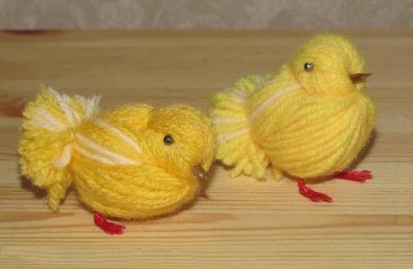 Tutorial on how to make a cute chick knitted with wool