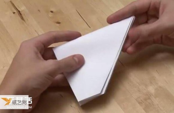 Illustrated tutorial on two folding methods of paper cannons