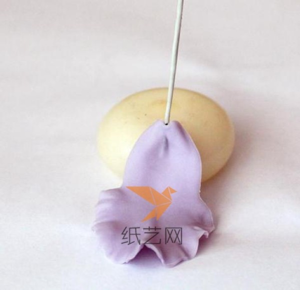 Teach you step by step how to make ultra-realistic iris flowers with ultra-light clay